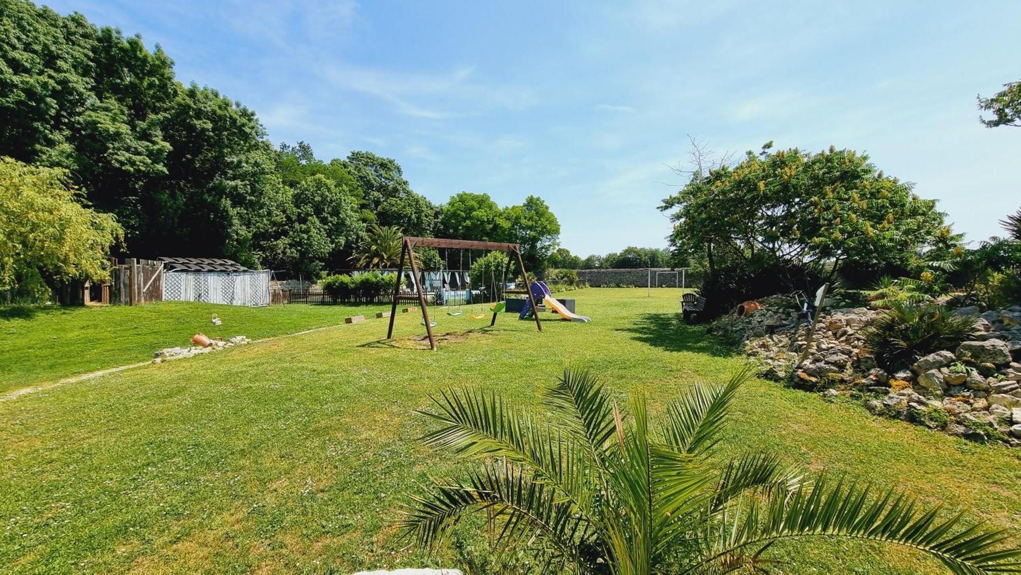 Domaine De Rochebonne Villa Saint-Just-Luzac Dış mekan fotoğraf