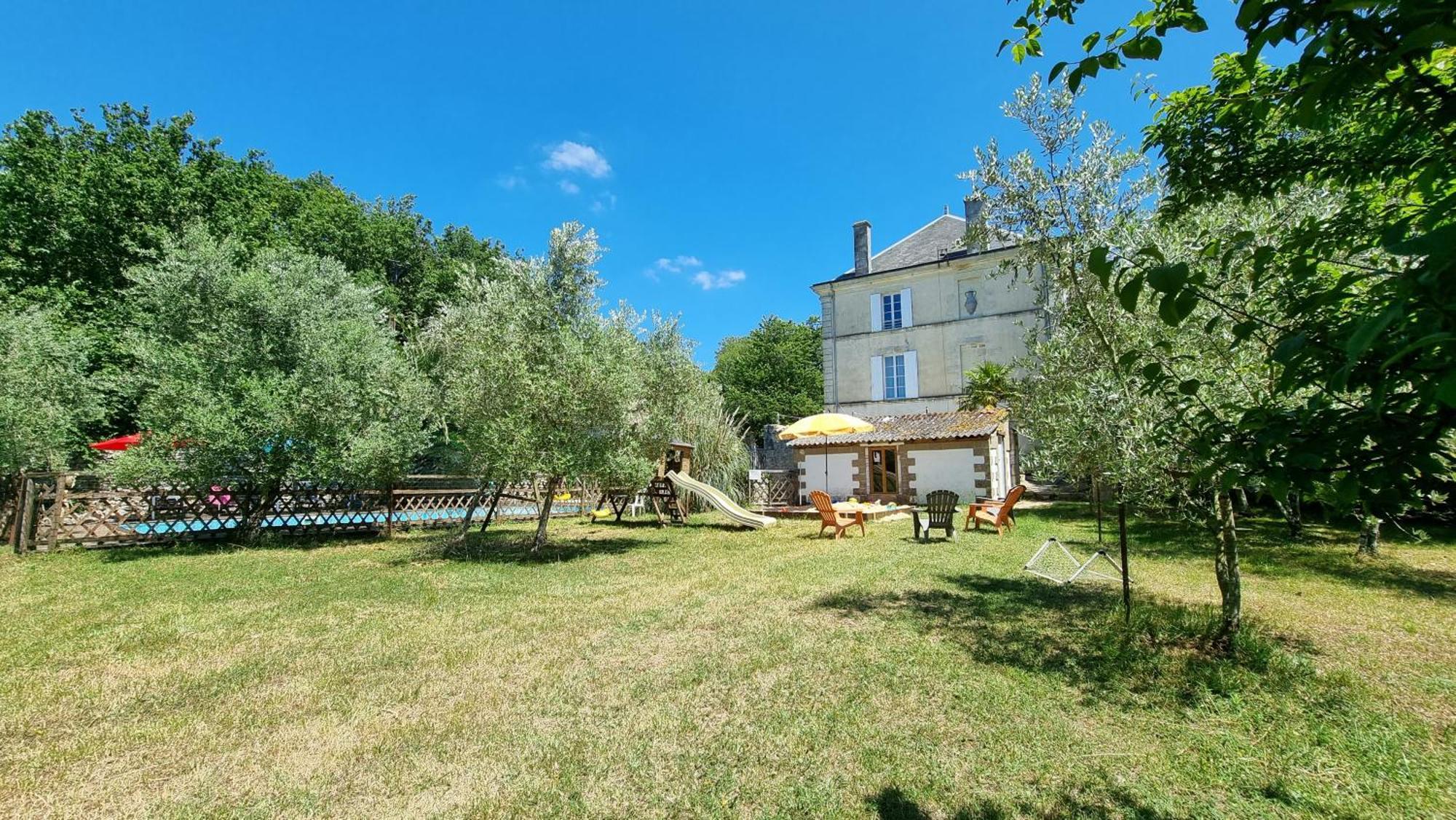 Domaine De Rochebonne Villa Saint-Just-Luzac Dış mekan fotoğraf